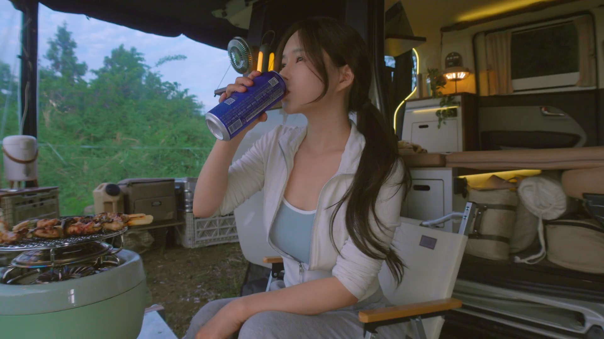 全球首场高高原无人机表演在西藏尼玛县震撼上演，点亮文旅新画卷